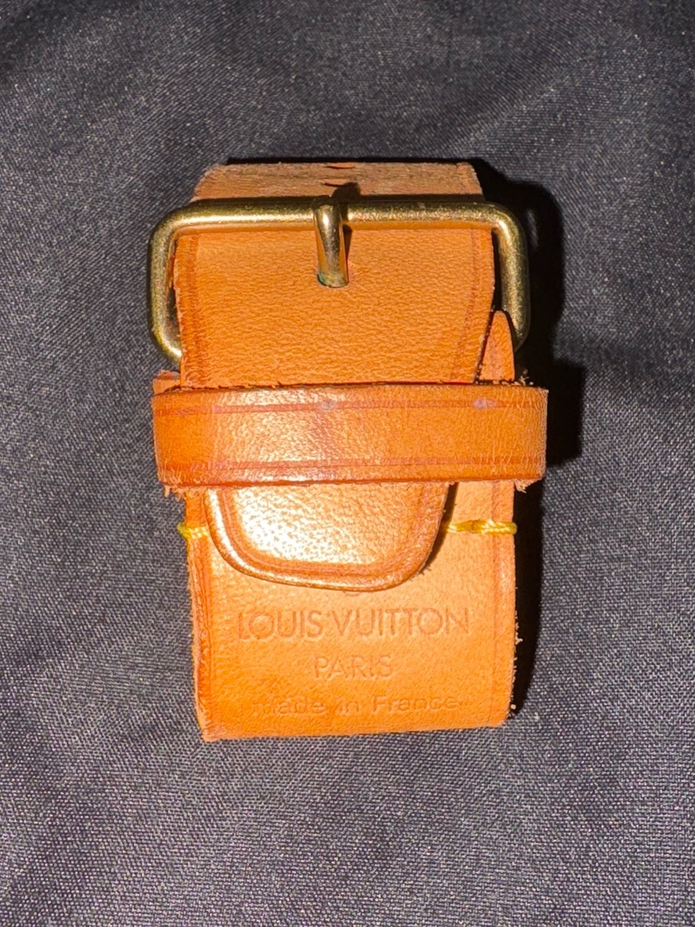 Louis Vuitton poignet luggage tag strap